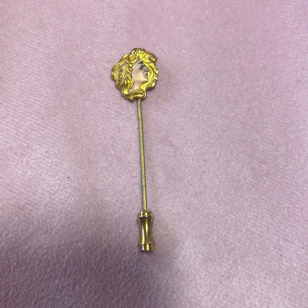 Antique Art Nouveau Gold Stick Pin
